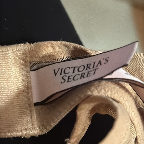 Victoria’s Secret Body by Victoria unlined Demi wired mesh nude bra Sz 32DD - Picture 6 of 6